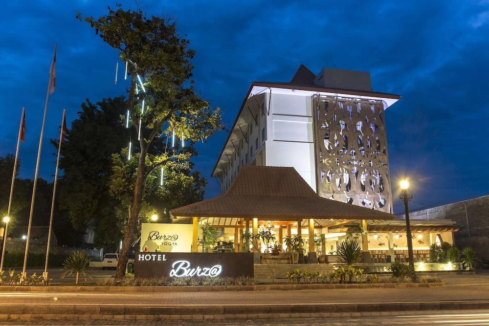 Burza Hotel Джок'якарта Екстер'єр фото